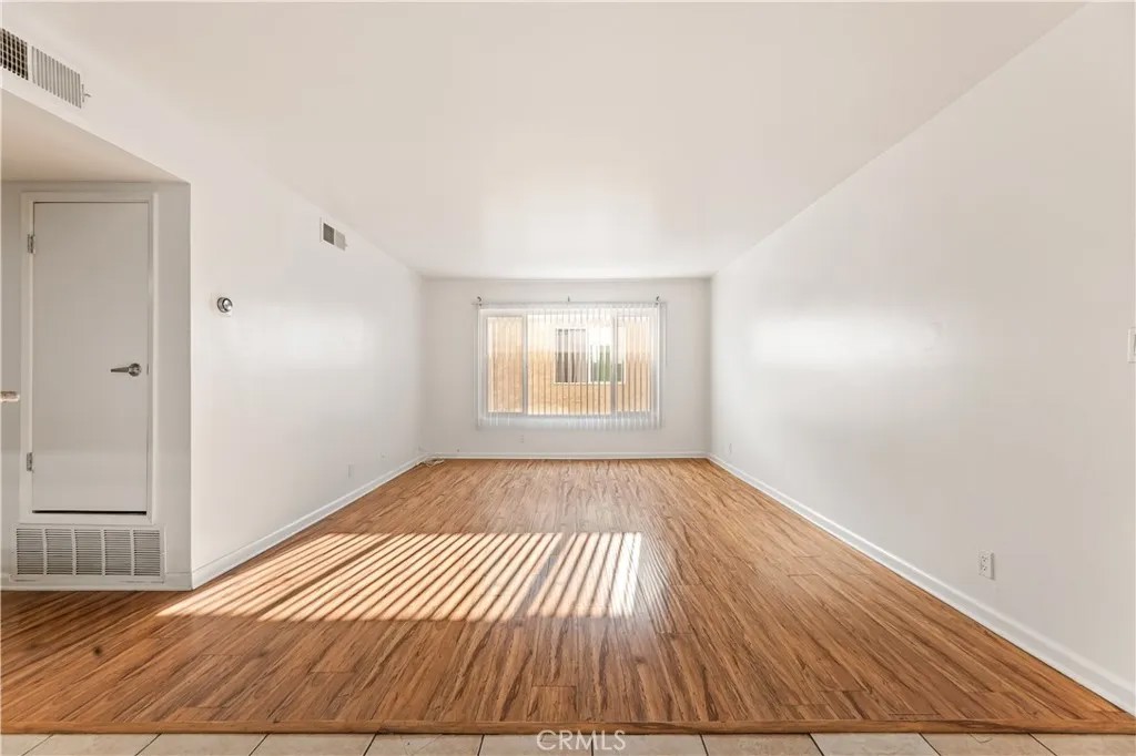 20327 Saticoy Street 102