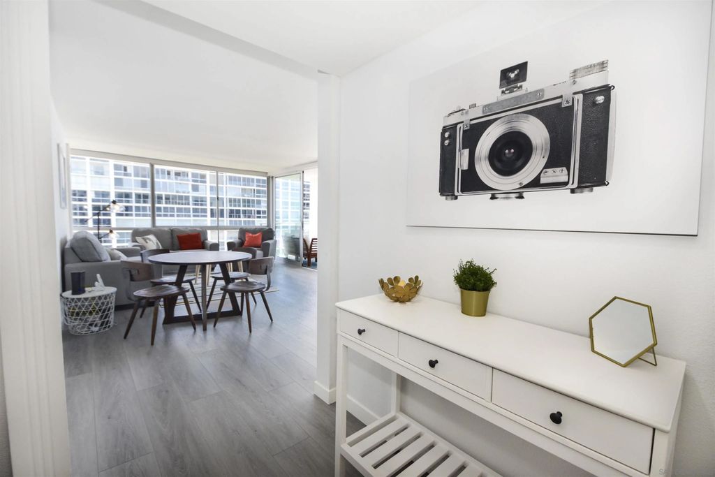 Photo of 1770 Avenida Del Mundo #1003, Coronado, CA 92118 (MLS # 250019760)