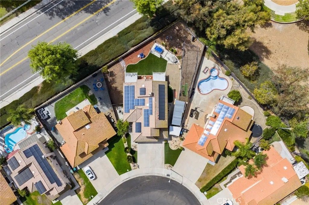 Photo of 39317 Via Sonrisa, Murrieta, CA 92593 (MLS # SW25221768)