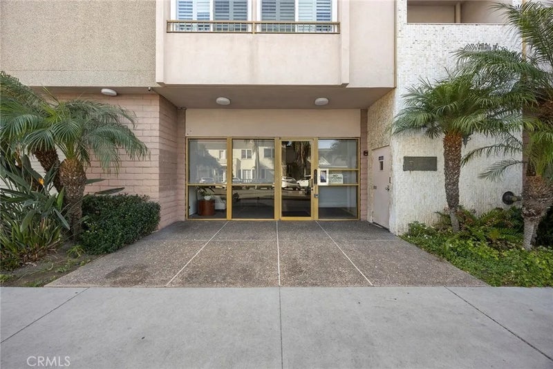 1635 E Ocean D2
