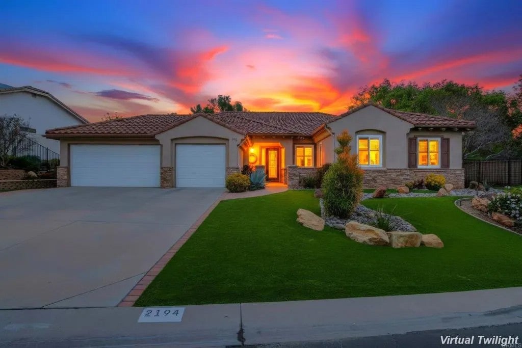 Photo of 2194 Stone Castle, Fallbrook, CA 92028 (MLS # NDP2608333)