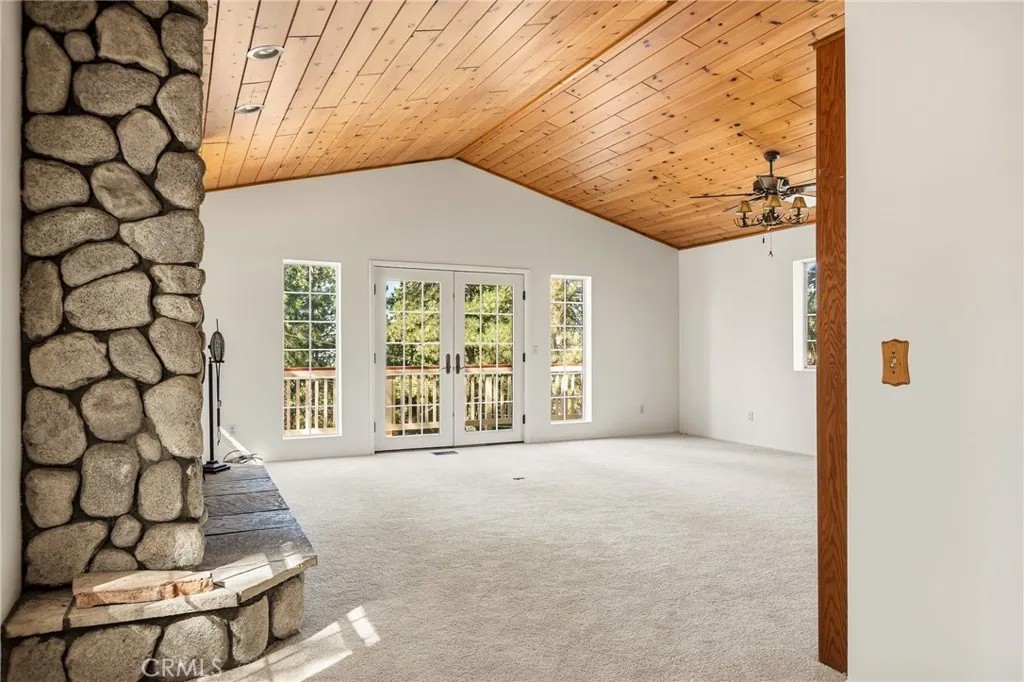 30930 Glen Oak