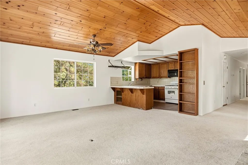 30930 Glen Oak