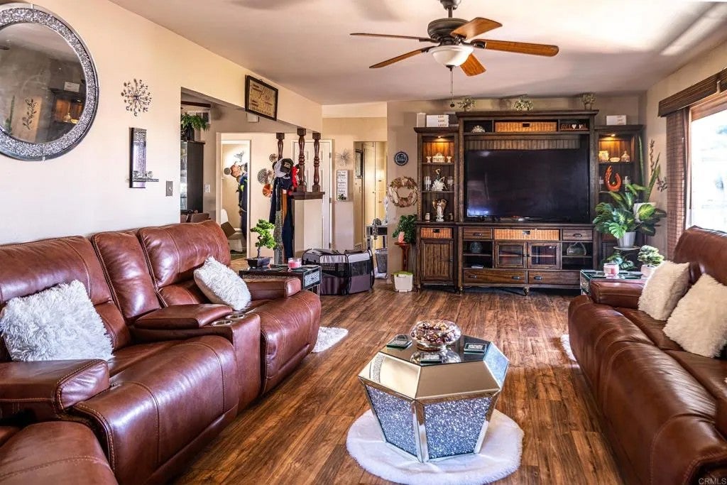7121 Skyline DR