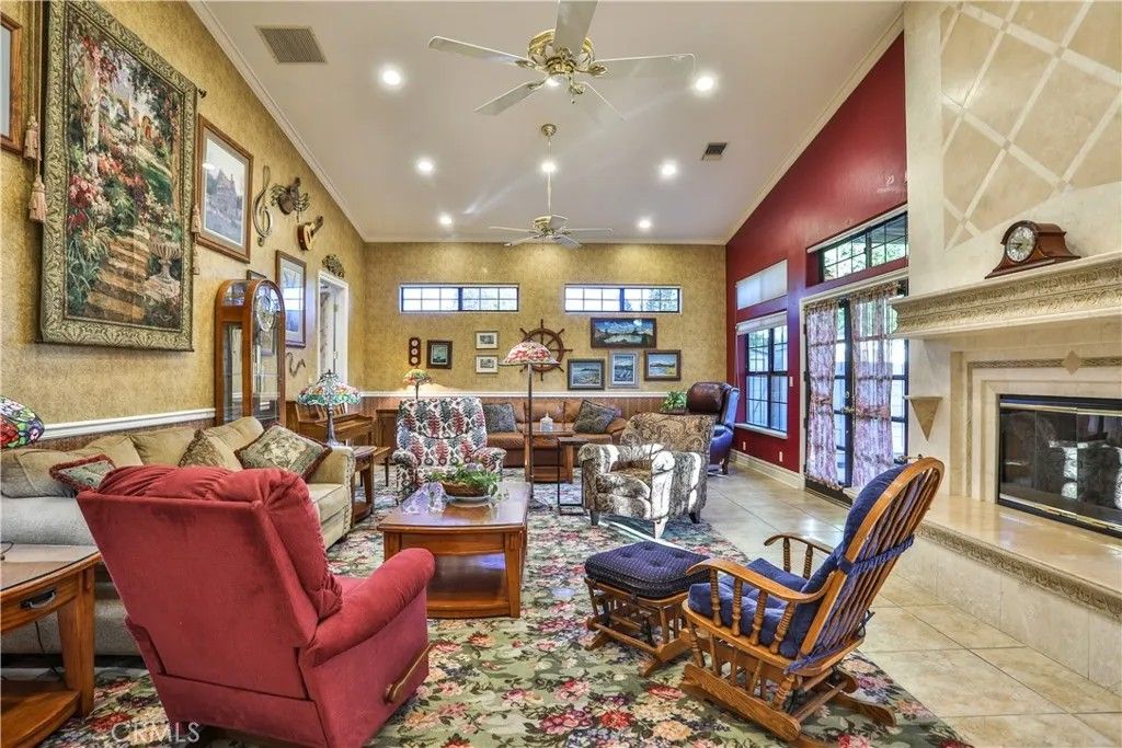 Photo of 436 Oakdale Dr, Claremont, CA 91711 (MLS # CV25251527)