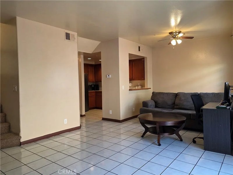 1265 S Neveen
