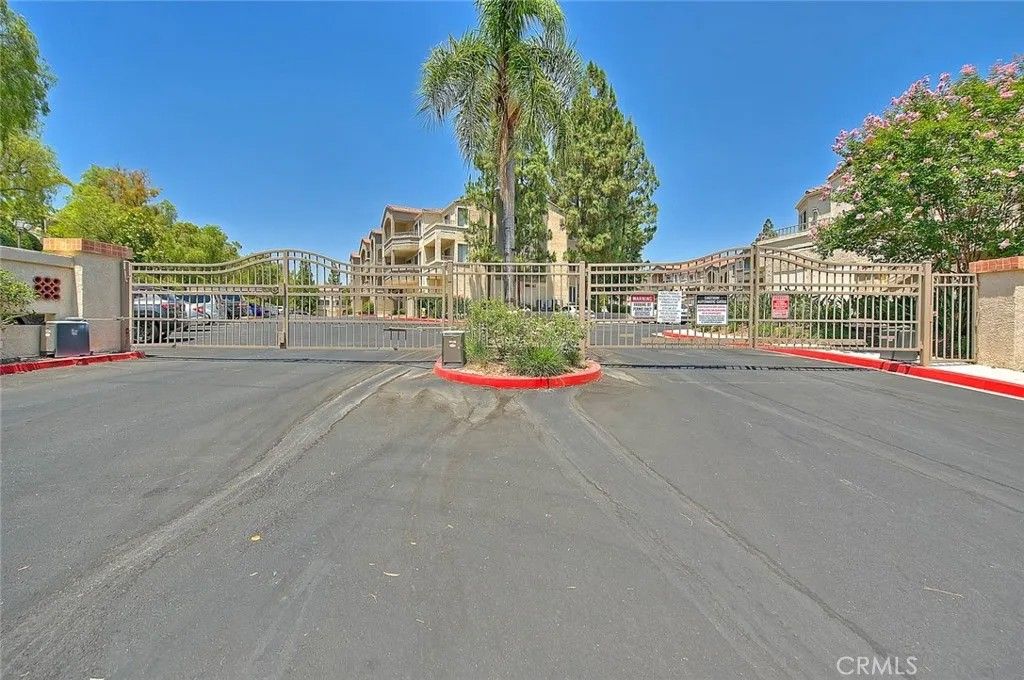 Photo of 1020 La Terraza Cir, Corona, CA 92879 (MLS # CV26071489)