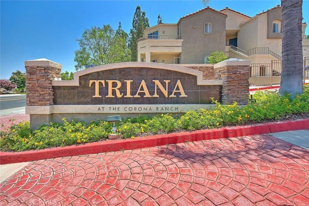 Photo of 1020 La Terraza Cir, Corona, CA 92879 (MLS # CV26071489)