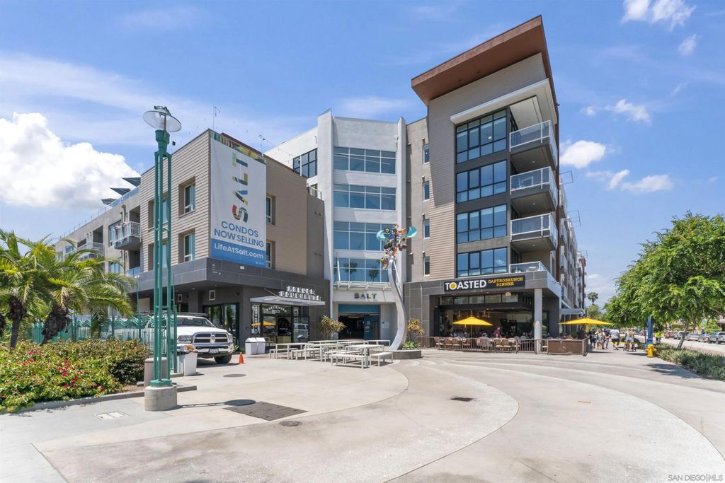 Photo of 325 N Cleveland Street, Oceanside, CA 92054 (MLS # 260009449)