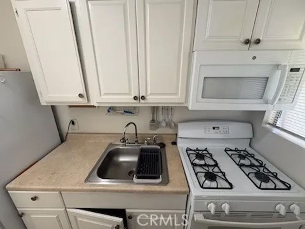 Photo of 2903 E Bellamy Avenue, Anaheim, CA 92806 (MLS # OC25249162)