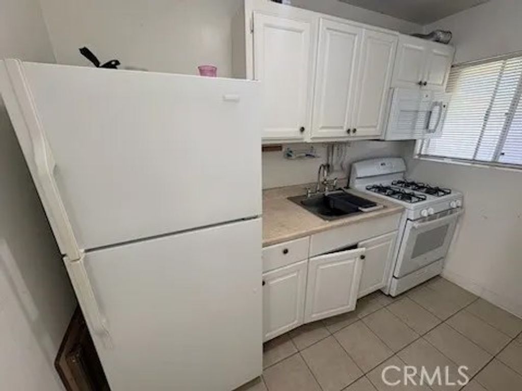 Photo of 2903 E Bellamy Avenue, Anaheim, CA 92806 (MLS # OC25249162)