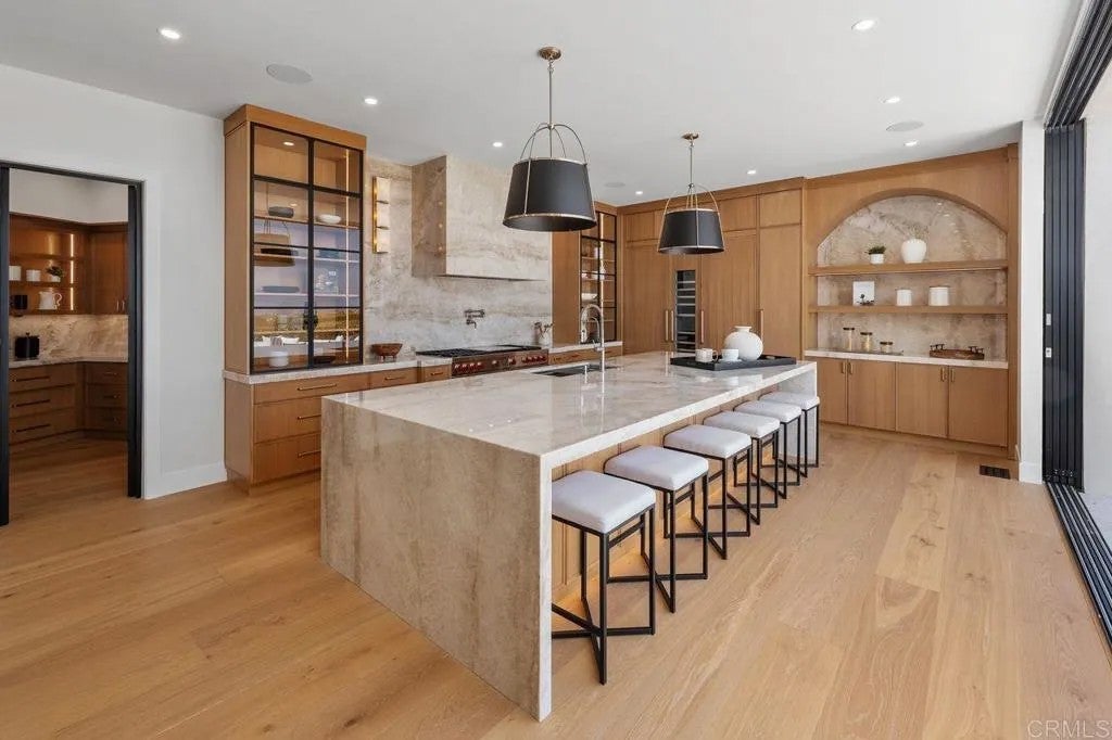 5875 La Jolla Mesa Drive
