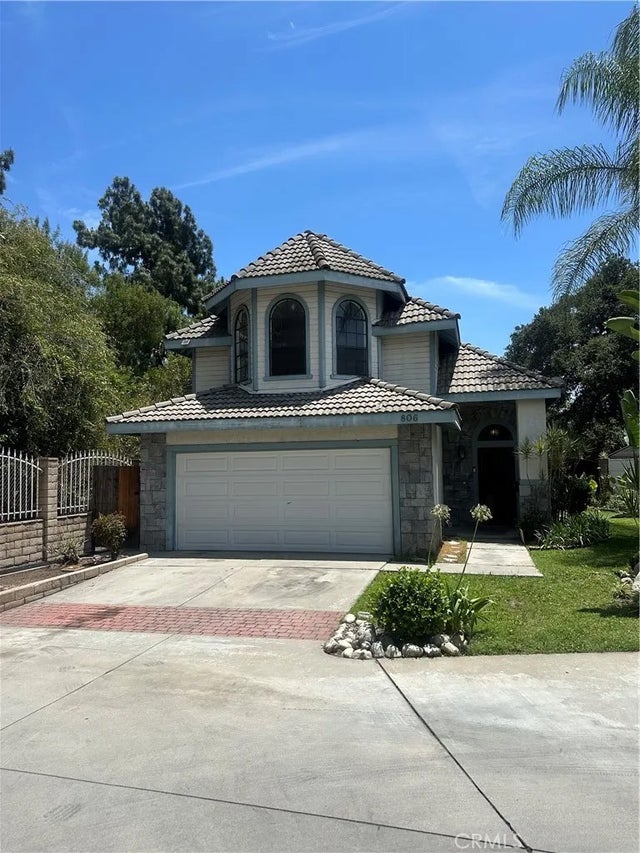 806 Alta, Monrovia