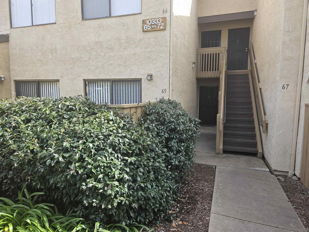 Photo of 10333 Caminito Aralia #65, San Diego, CA 92131 (MLS # 260004889)