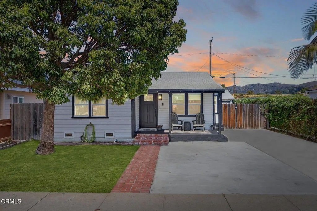 Photo of 103 Comstock Drive, Ventura, CA 93001 (MLS # V1-34734)