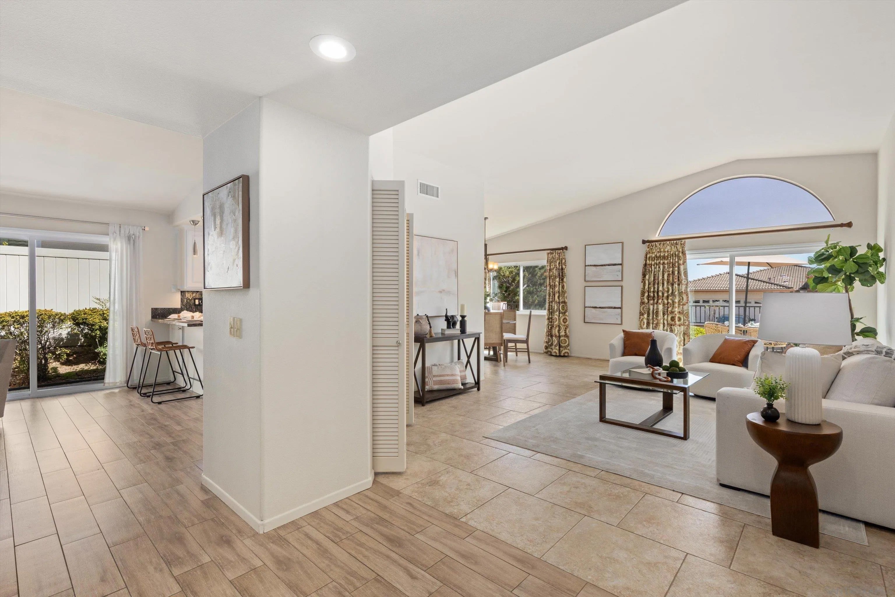 18006 Calle Estepona