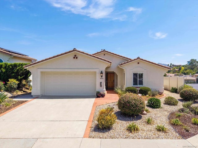 18006 Calle Estepona, San Diego
