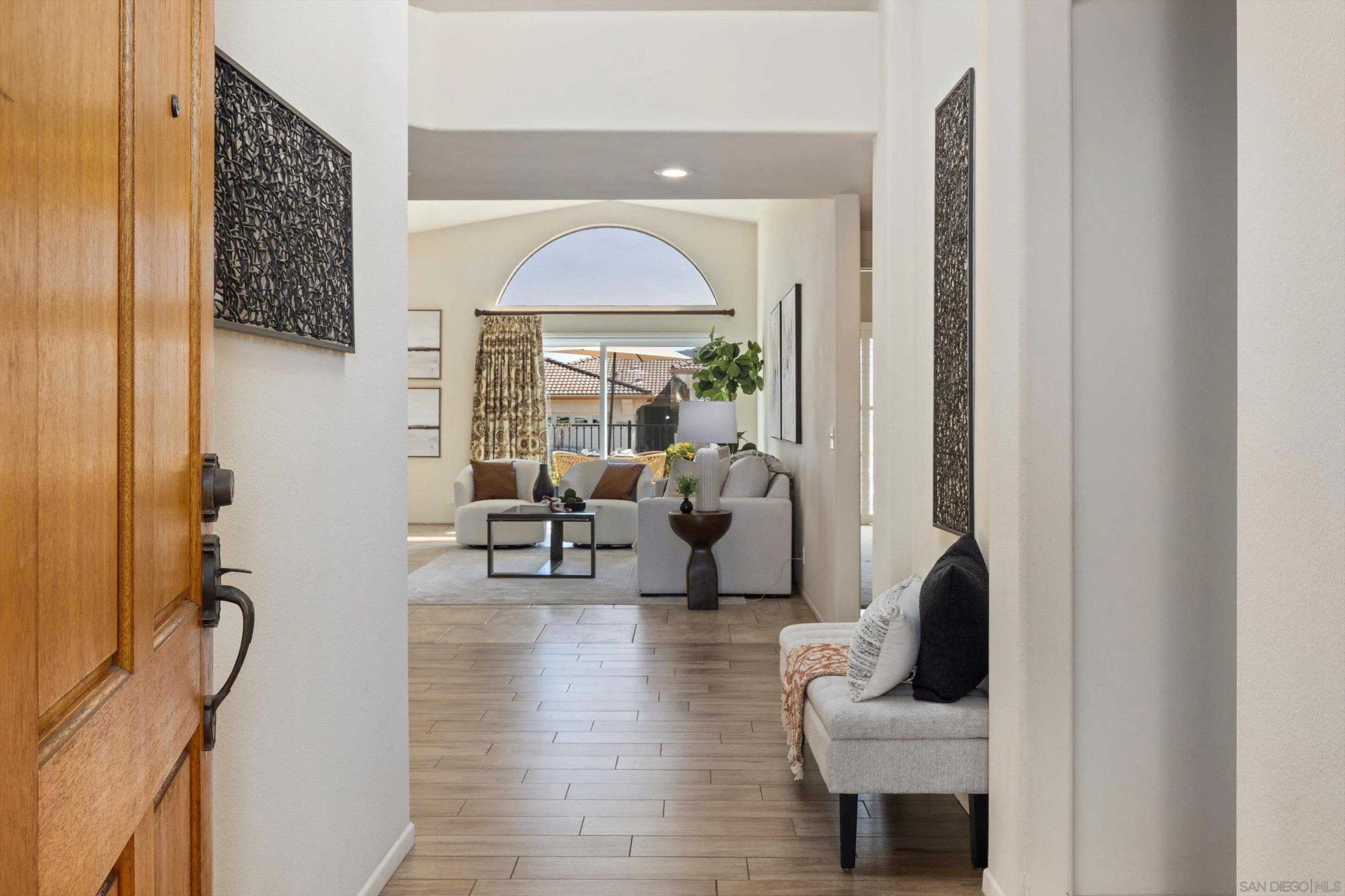 18006 Calle Estepona