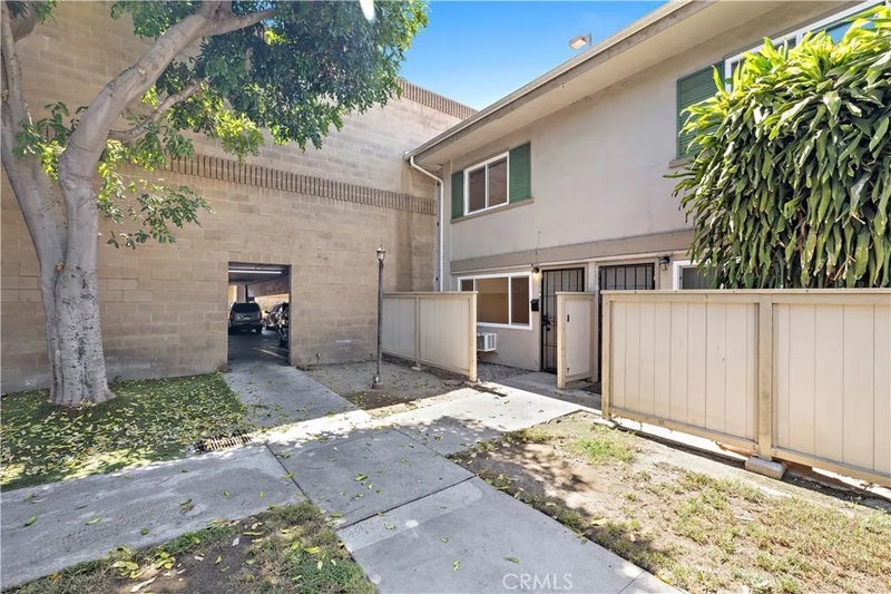 655 W 6th A