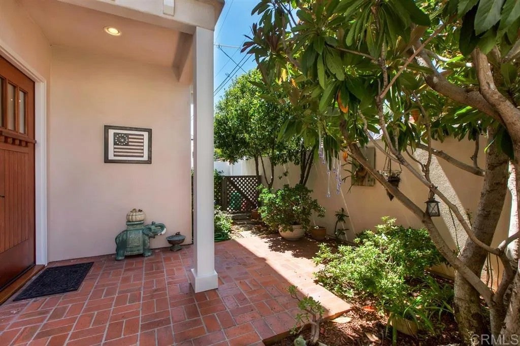 958 A Avenue