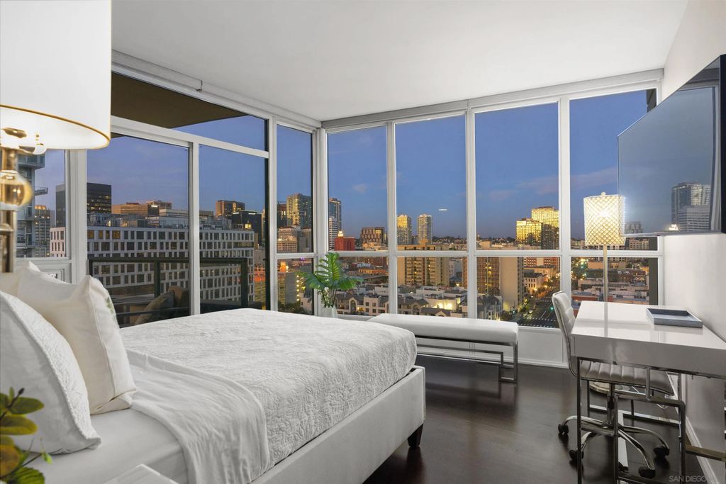 Photo of 555 Front St #1501, San Diego, CA 92101 (MLS # 260005213)