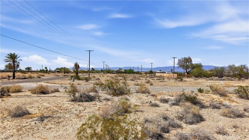 Photo of 1015 Sea Shore, Thermal, CA 92274 (MLS # ND26226444)