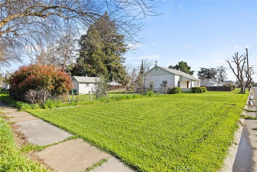 Photo of 611 Hoag Street, Corning, CA 96021 (MLS # SN26036489)