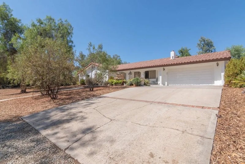 22744 Rolling Meadows