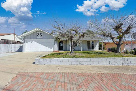 5799 Amarillo Ave, La Mesa, CA 91942 - #: 260005928