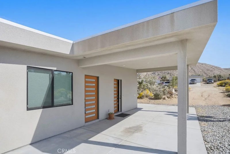 60194 La Mirada Trail