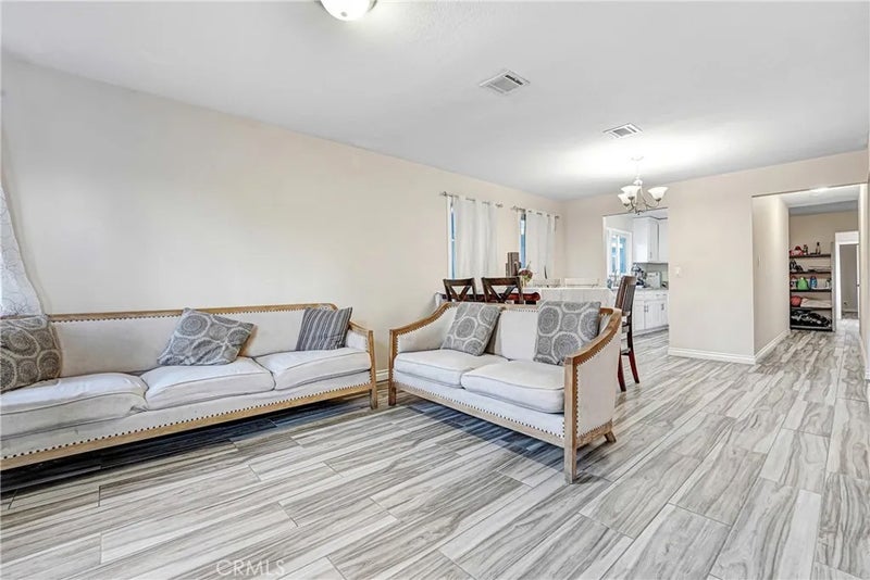 1782 w 36th pl