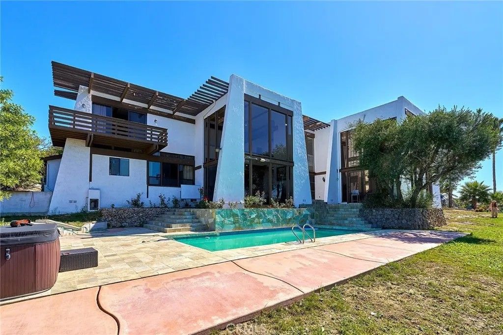 Photo of 22702 Timbertop Ln, Diamond Bar, CA 91765 (MLS # WS26092196)