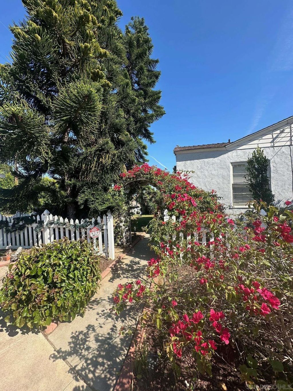 Photo of 3245 Lowell St, San Diego, CA 92106 (MLS # 260007382)