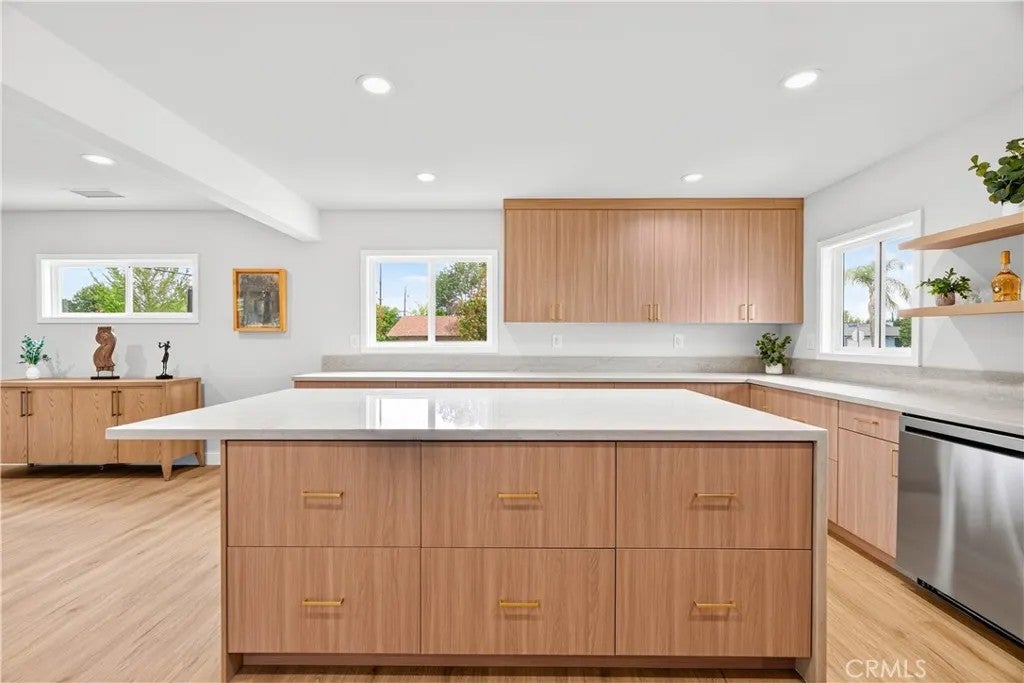 Photo of 10500 Monogram AVE, Granada Hills, CA 91344 (MLS # SR26208310)