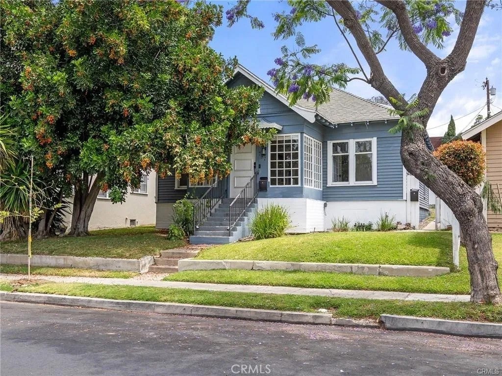 757 N Loma Vista
