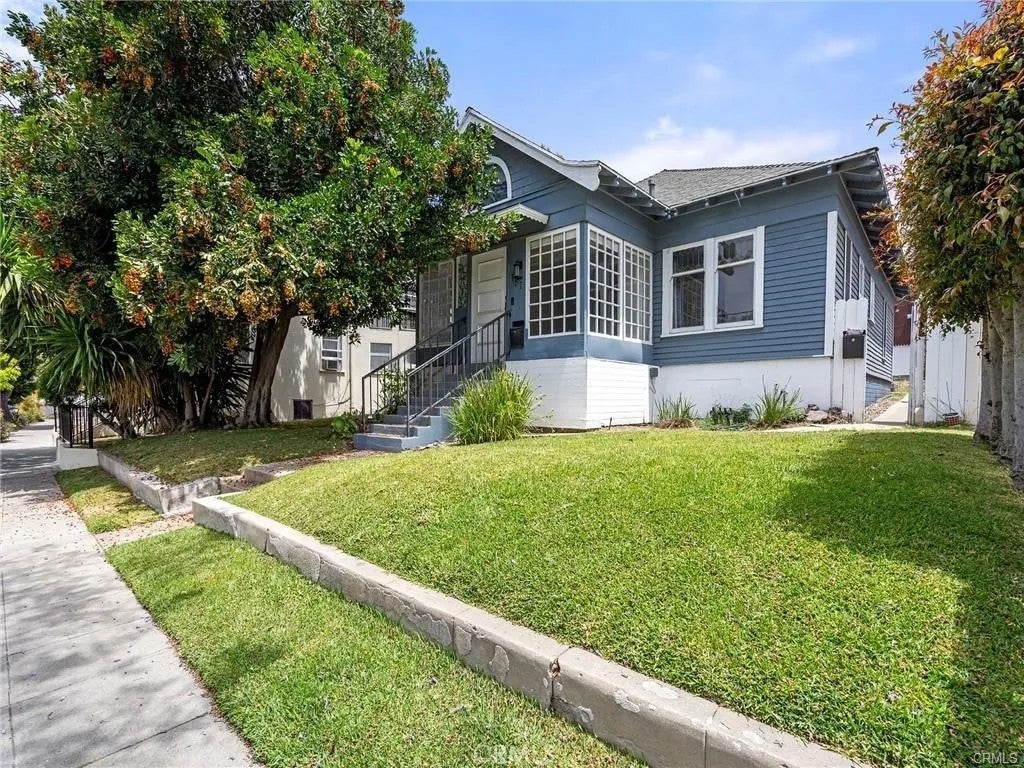 Photo of 757 N Loma Vista, Long Beach, CA 90813 (MLS # OC26173656)