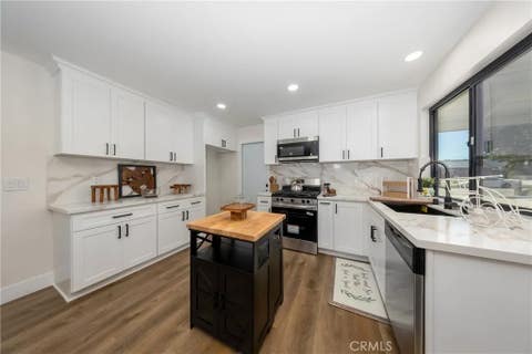Tiny photo for 1370 Edgefield Ave, Upland, CA 91786 (MLS # IV26129177)