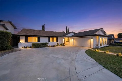 Tiny photo for 1370 Edgefield Ave, Upland, CA 91786 (MLS # IV26129177)