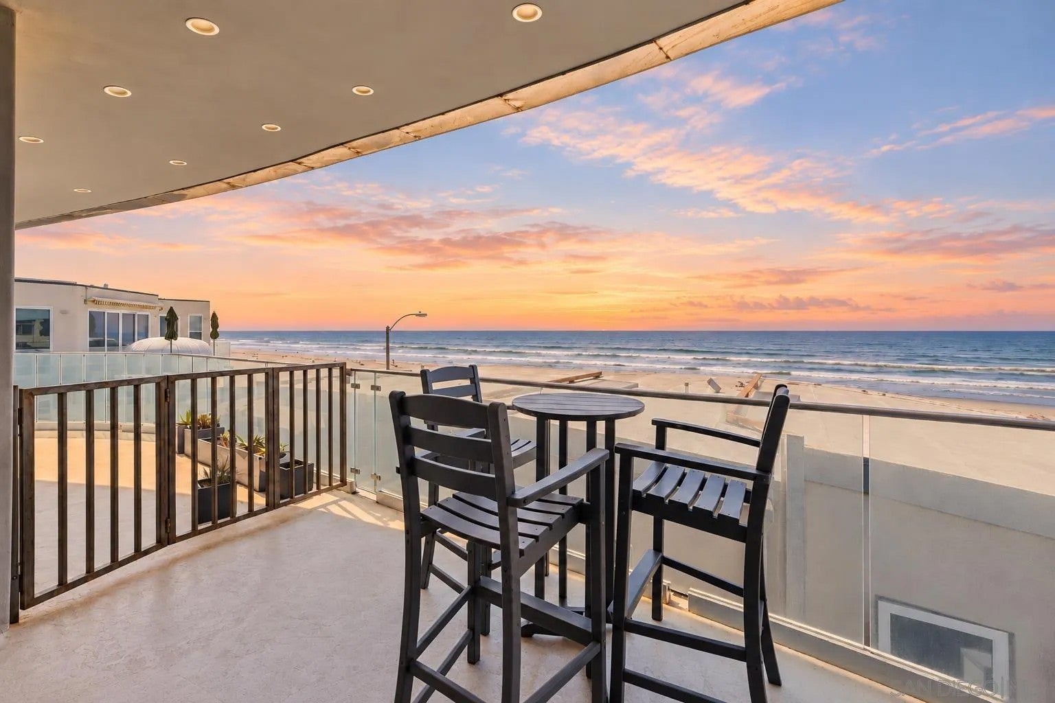 3786 Strandway 2