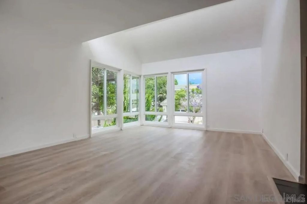 Photo of 743 Bonair Way, Apt B Way, La Jolla, CA 92037 (MLS # 260005792)