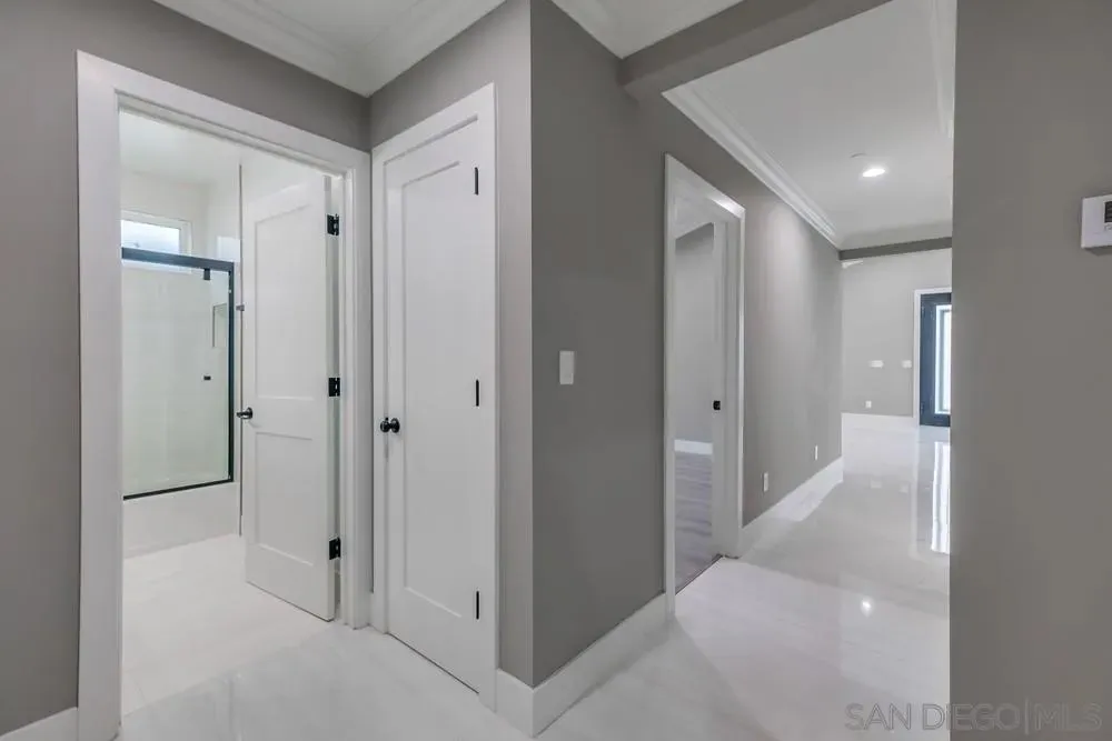 Los Angeles, California 90064, United States, 6 Bedrooms Bedrooms, ,4 BathroomsBathrooms,Residential,Active,183016