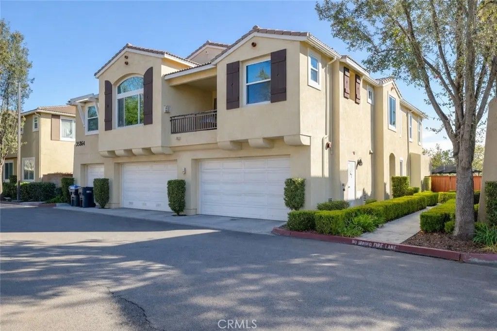 Photo of 35864 Hazelhurst St #3, Murrieta, CA 92562 (MLS # SW26001265)