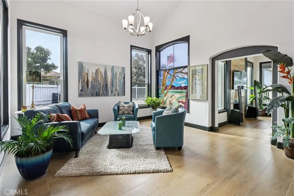 4885 Baroque Terrace