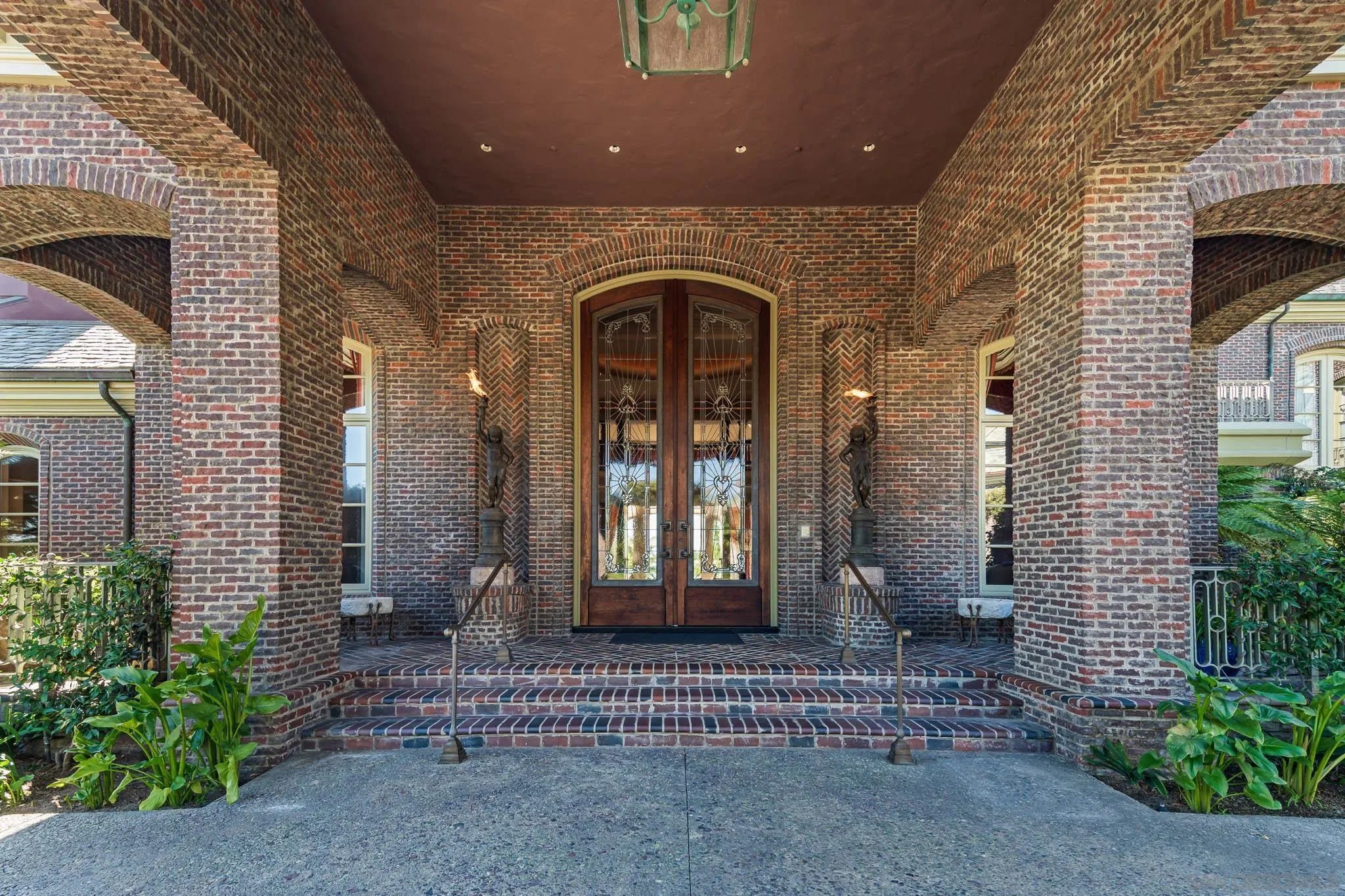 5893 Winland Hills Dr