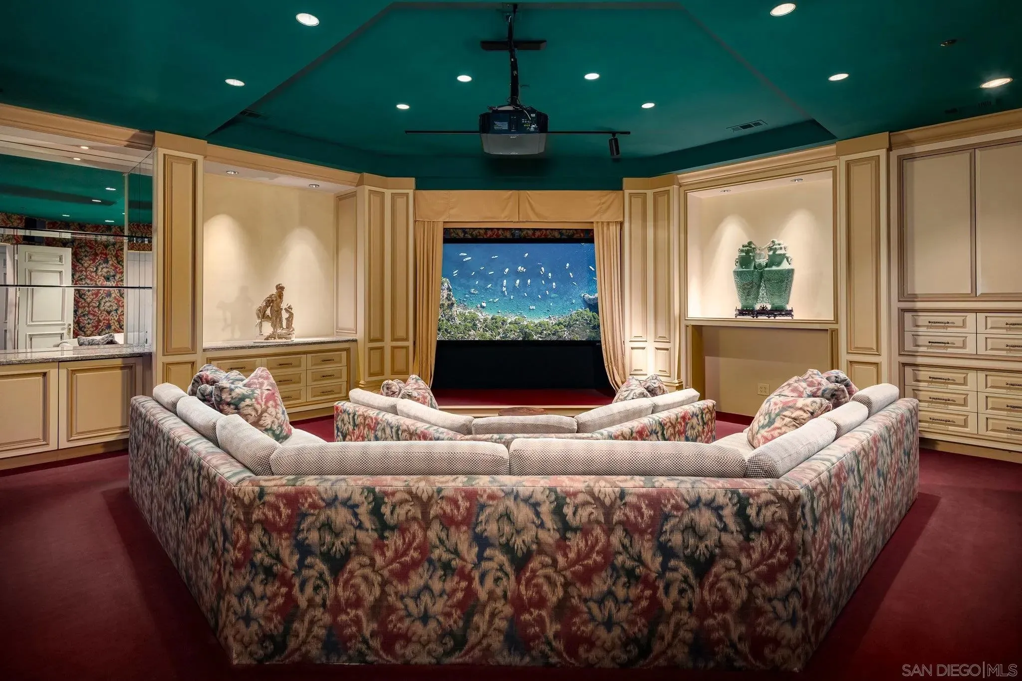 Rancho Santa Fe, California 92067, United States, 9 Bedrooms Bedrooms, ,11 BathroomsBathrooms,Residential,Active,223271