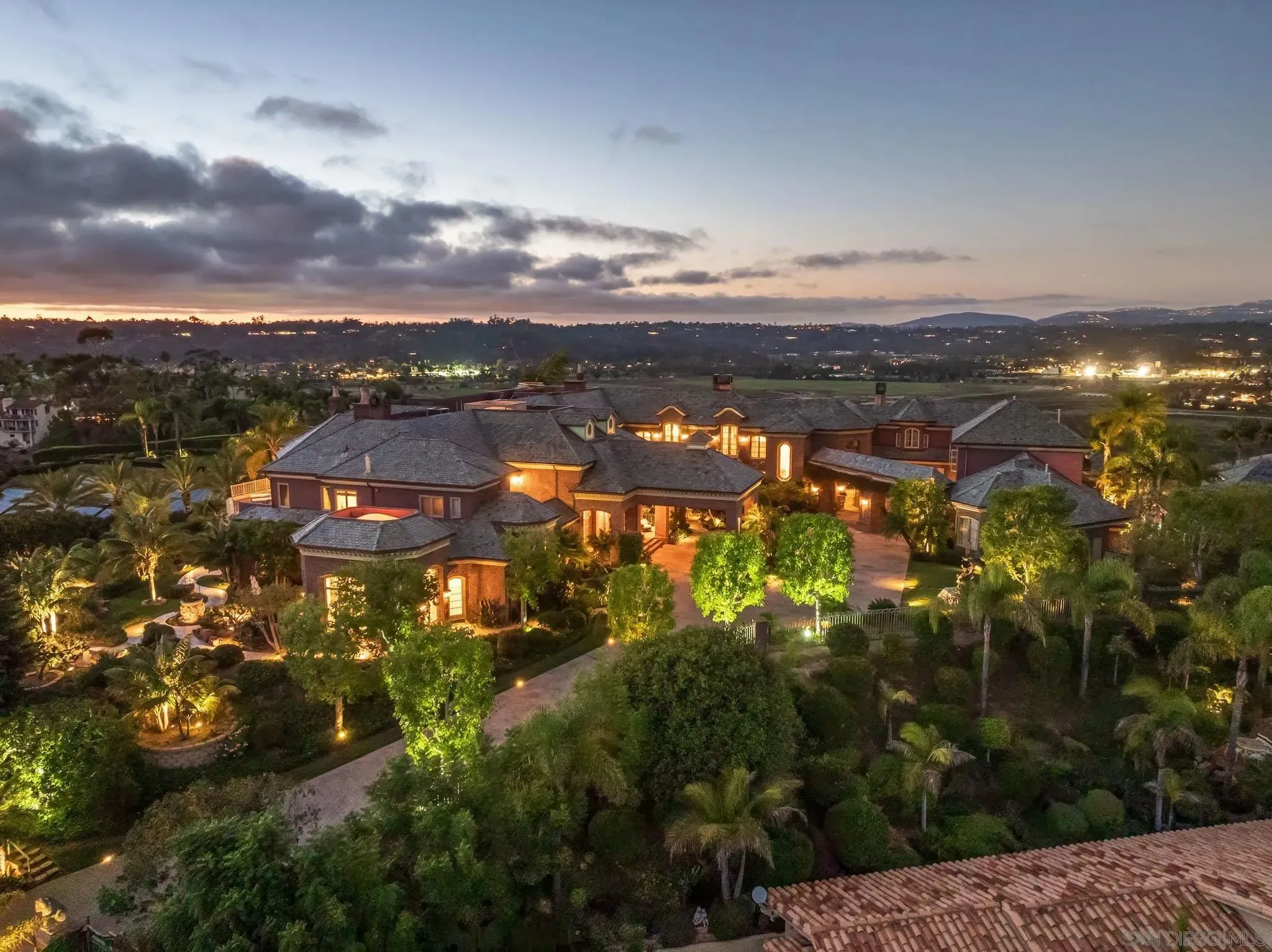 Rancho Santa Fe, California 92067, United States, 9 Bedrooms Bedrooms, ,11 BathroomsBathrooms,Residential,Active,223271