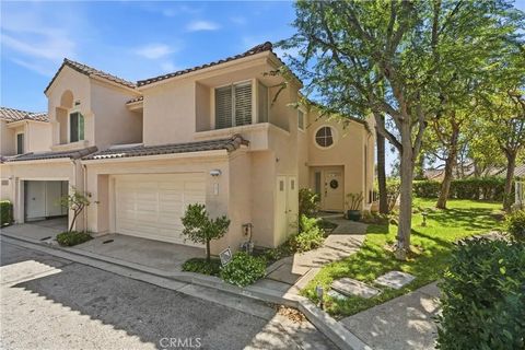 Photo of 1872 Caminito De La Narcissa, Glendale, CA 91208 (MLS # PF26092025)