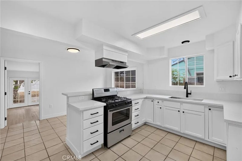 3731 W 118th
