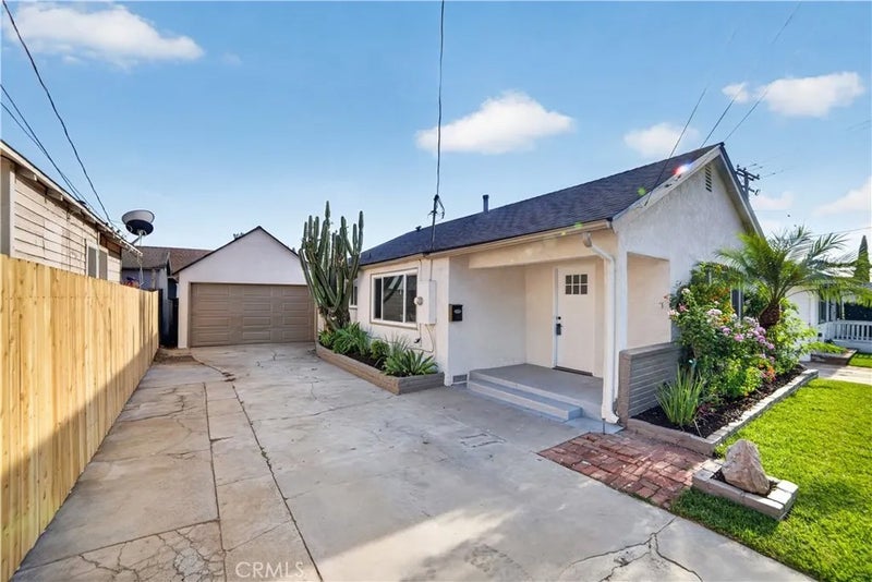 12522 Broadway