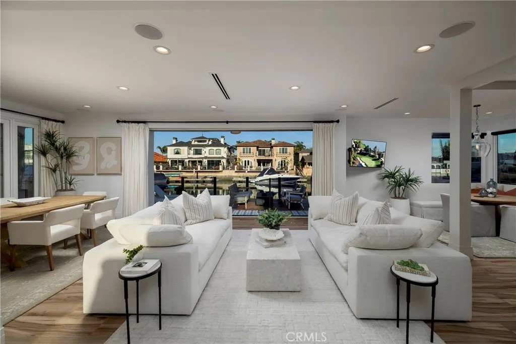 16572 Grimaud